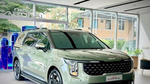 Loạt xe Kia ‘date cũ’ giảm giá tại đại lý: Carnival giảm sâu nhất 121 triệu, giá Soluto về mốc 356 triệu