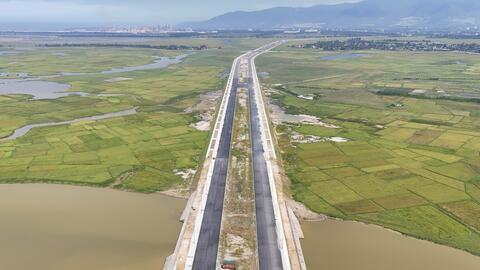 Lý do dự án đường nghìn tỷ ở Hà Tĩnh thi công nhảy cóc