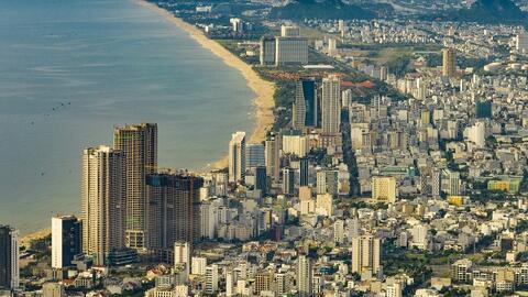 Khi thu ngân sách ở nhiều tỉnh no nê từ đất