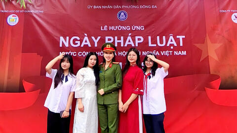 Giáo dục pháp luật về an toàn mạng: Xây 'hàng rào số' cho học sinh