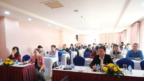 Bồi dưỡng năng lực quản lý thương mại vùng dân tộc thiểu số, miền núi