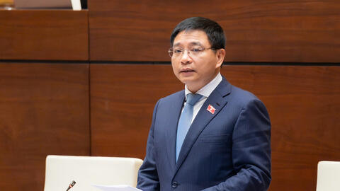 Đại biểu Quốc hội đồng tình cấm sản xuất, kinh doanh thuốc lá điện tử, nung nóng