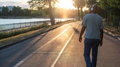 Bí quyết sống khỏe và kéo dài tuổi thọ nhờ tận dụng ánh nắng mặt trời