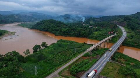 Cao tốc mở rộng nhanh, trạm dừng nghỉ vẫn là điểm nghẽn dịch vụ