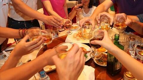 Ăn uống ngày lễ Tết sao cho không tăng cân, hại sức khỏe