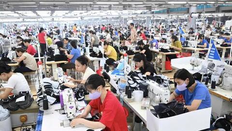 Dệt may Việt Nam 2026: Thị trường hẹp, áp lực thích ứng tăng cao