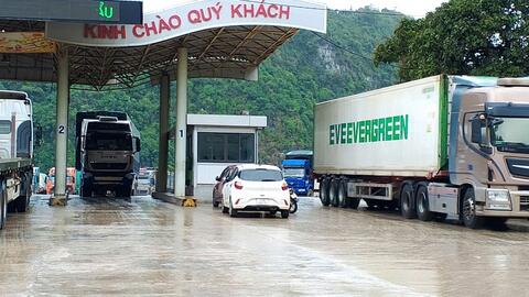 Khẩn trương phối hợp gỡ vướng thông quan thực phẩm khi thực hiện Nghị định 46