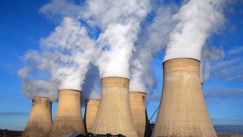 Đề xuất bổ sung, điều chỉnh nhiều mức phí trong lĩnh vực năng lượng nguyên tử