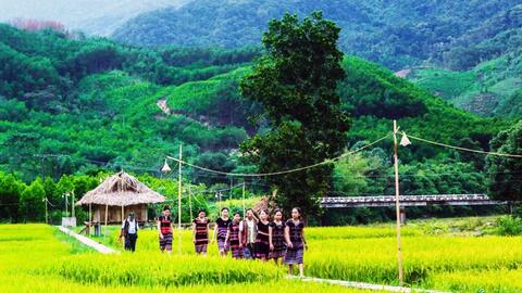 Đưa các chương trình mục tiêu quốc gia vào cuộc sống, dẫn dắt phát triển bền vững