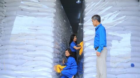 Khẩn trương xuất cấp hơn 49.000 tấn gạo hỗ trợ học viên, học sinh