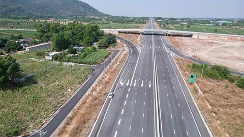 Cao tốc Biên Hòa - Vũng Tàu thông xe sớm một ngày, lợi một ngày