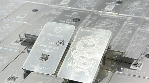 Giá bạc hôm nay 2/7/2026: Giữ đà tăng