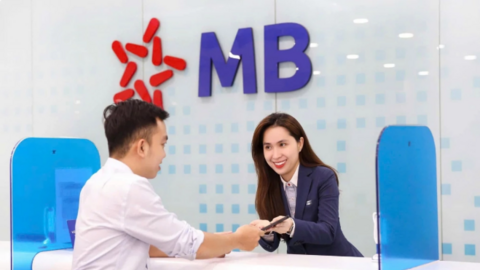 Lãi suất - tỷ giá hôm nay: Ngân hàng đồng loạt hạ lãi suất, USD không đổi