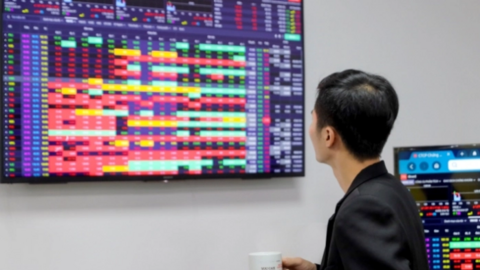 Thị trường đi xuống, lãnh đạo doanh nghiệp ồ ạt mua vào cổ phiếu