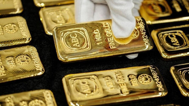 Giá vàng biến động mạnh: Cẩn trọng để tránh gặp rủi ro