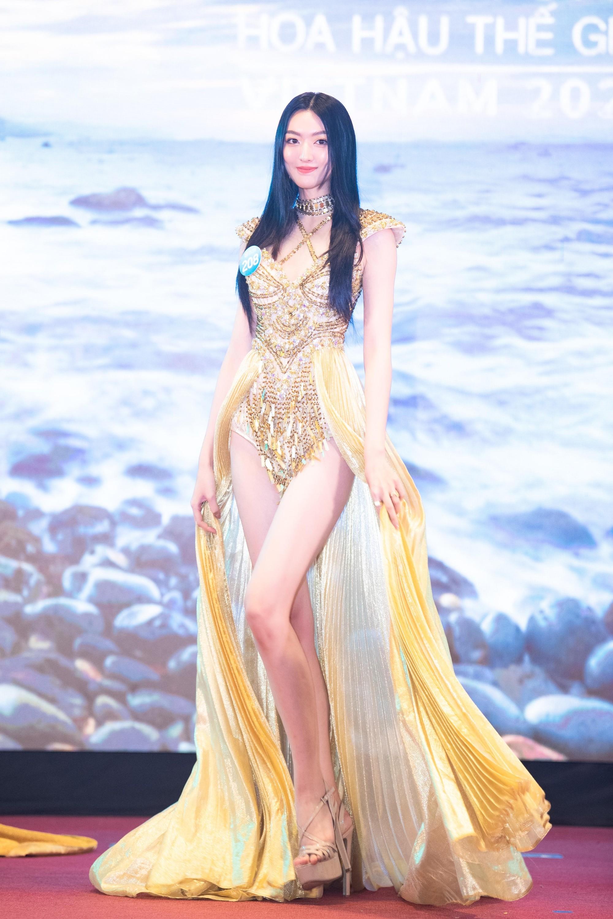 Hoa hậu Lương Thùy Linh, Tiểu Vy xuất hiện lộng lẫy tại lễ công bố vòng chung kết Miss World Vietnam 2022 ảnh 13