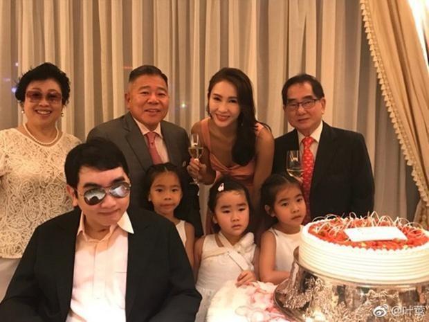 Dáng vóc trẻ trung như tuổi đôi mươi ở tuổi 51 của nữ thần TVB Lê Tư  ảnh 2