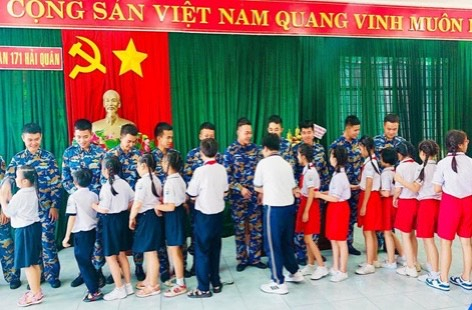 Giúp học sinh Tiểu học tự tin trong giao tiếp ảnh 3