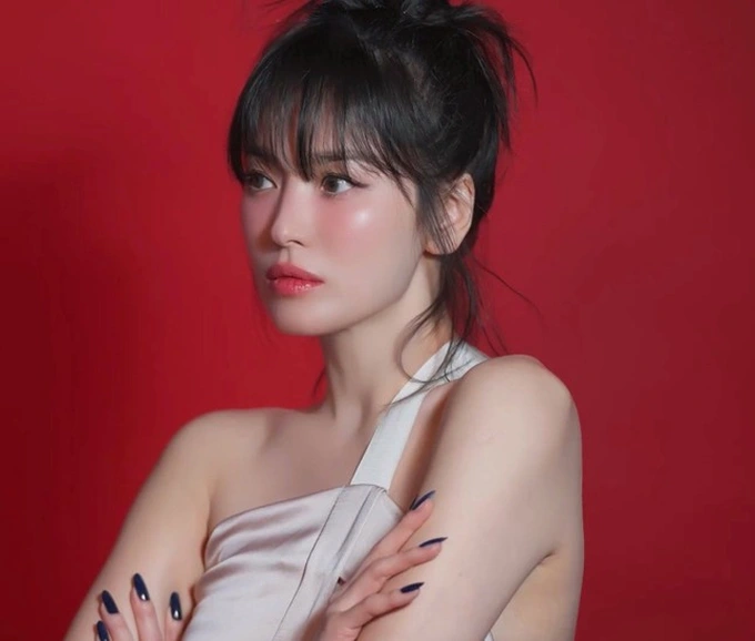 Song Hye Kyo, mẫu phụ nữ nhiều cô gái Hàn Quốc mơ ước ảnh 1