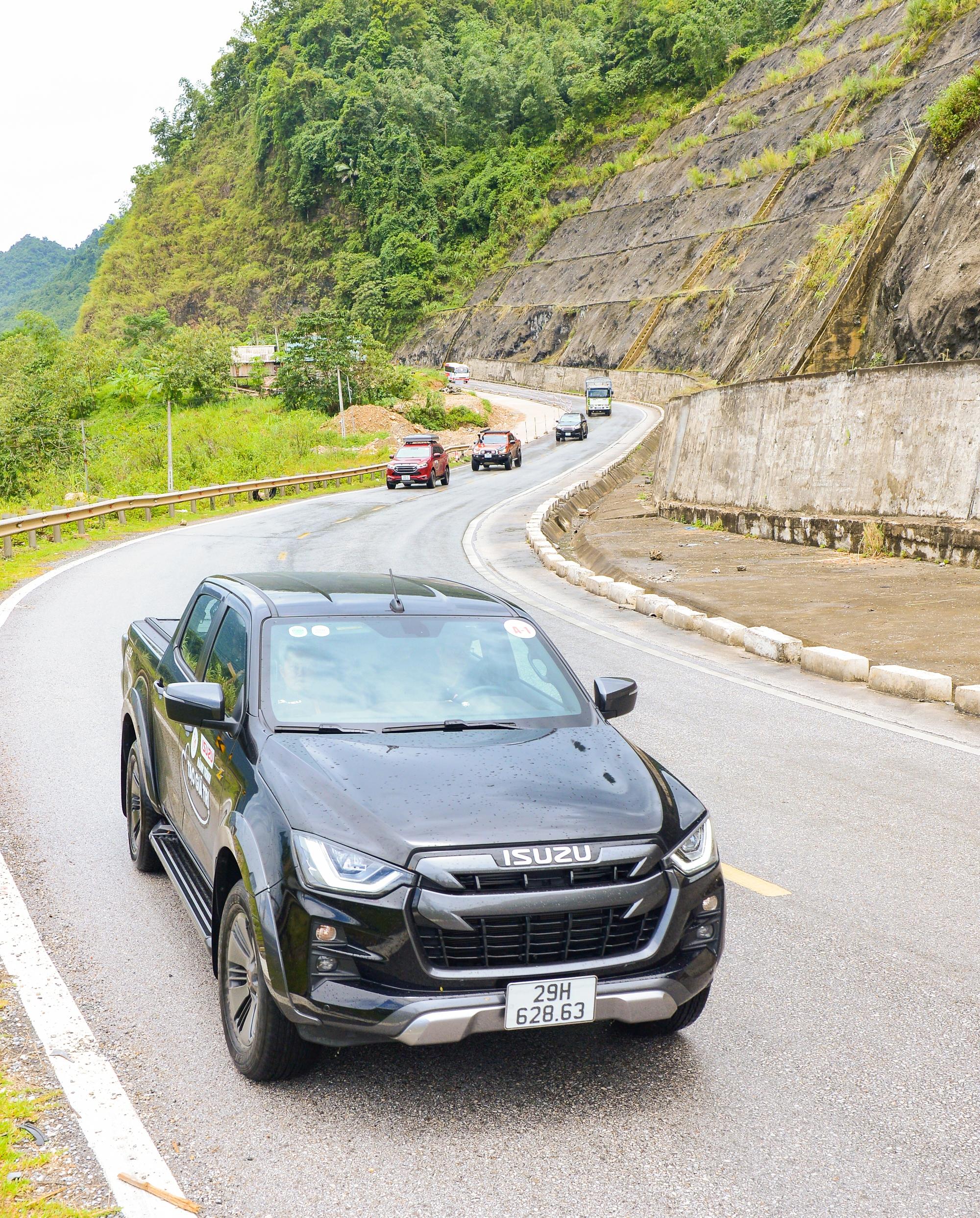 Tôi dành 3 ngày trải nghiệm Isuzu D-Max: ‘Nhiều điểm cộng, không đáng bị ế đến vậy’ - Ảnh 4.