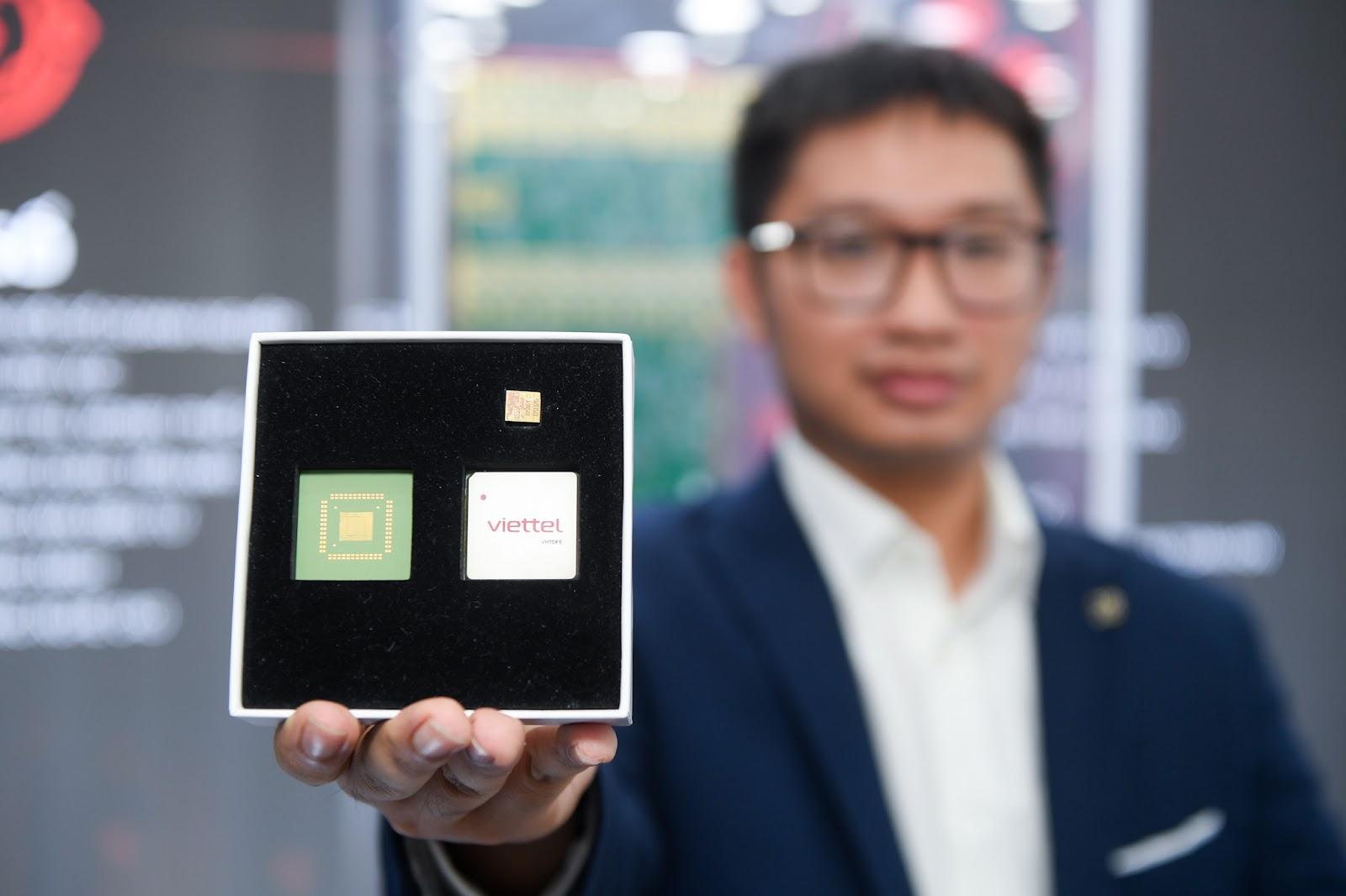 Toàn cảnh gian hàng siêu ‘hot’ tại VIIE 2023 với CHIP 5G DFE đầu tiên của Việt Nam và trợ lý ảo AI - Ảnh 2.