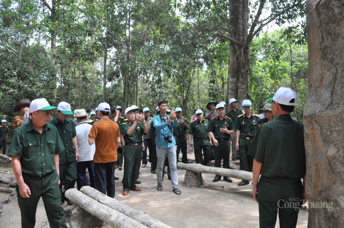 Điện Biên: Nỗ lực đáp ứng nhu cầu thăm chiến trường xưa của du khách