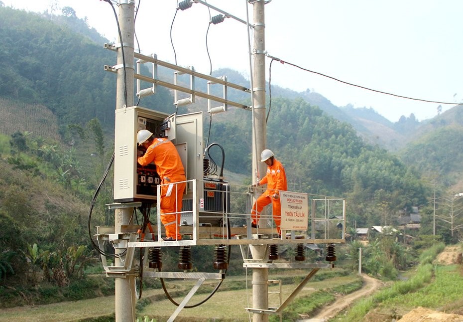 Tuyên Quang: Nỗ lực đưa dòng điện sáng về thôn, bản