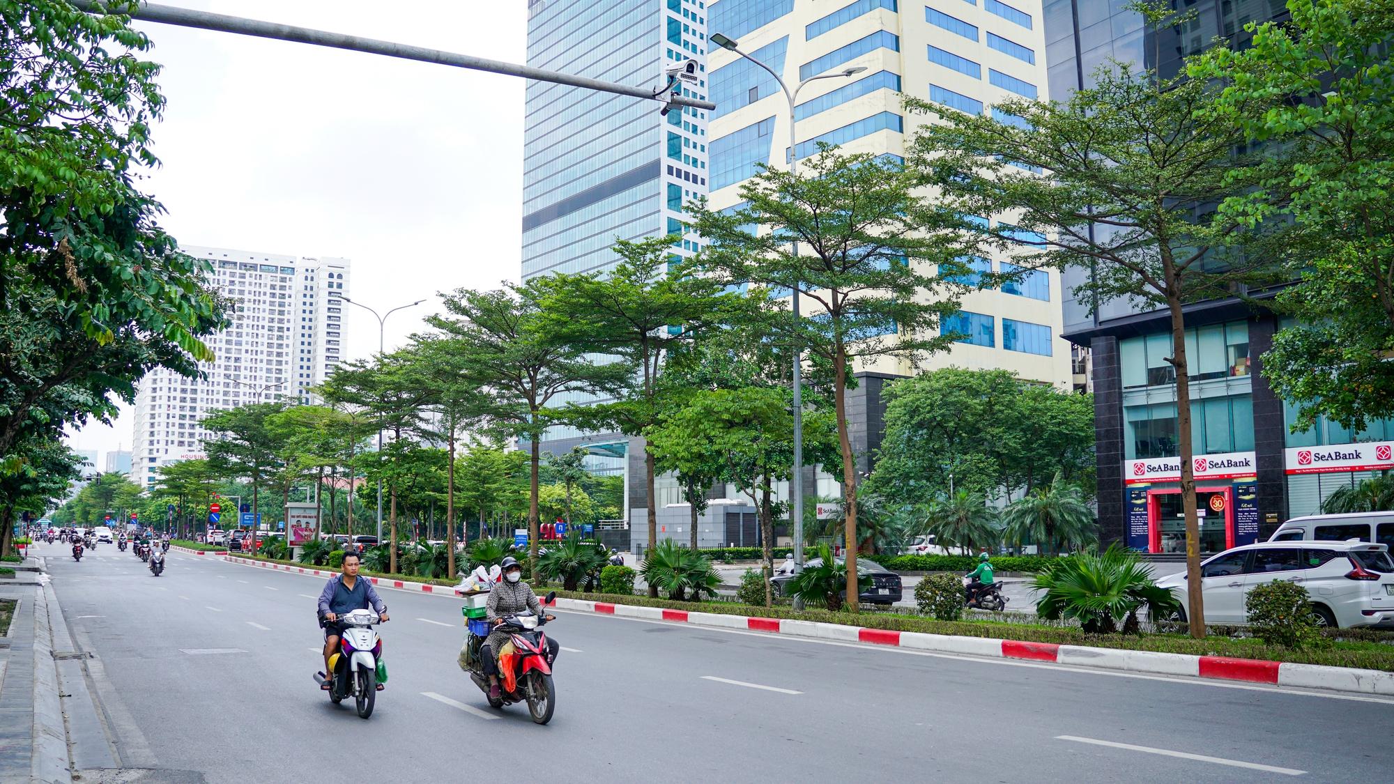 Cận cảnh nút giao thông thí điểm lắp đặt camera trên đường Phạm Văn Bạch (Hà Nội)- Ảnh 3.