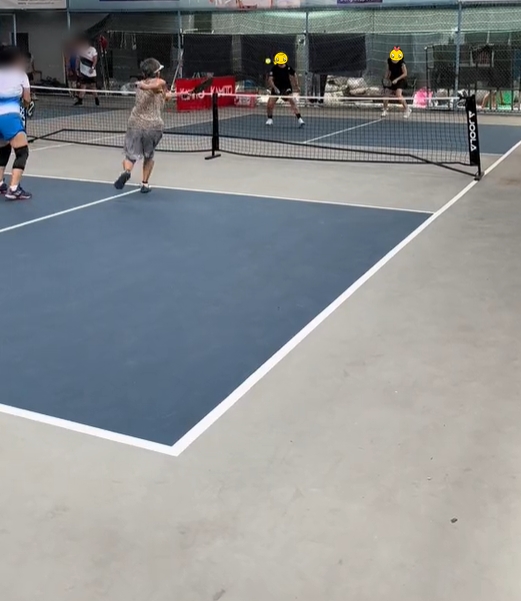 Xuất hiện cụ bà U100 ở Hà Tĩnh lăn xả trên sân chơi pickleball: Hé lộ lịch sinh hoạt