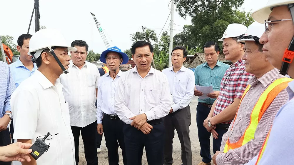 Lãnh đạo tỉnh Sóc Trăng kiểm tra tiến độ dự án. Ảnh: Soctrang.gov.vn