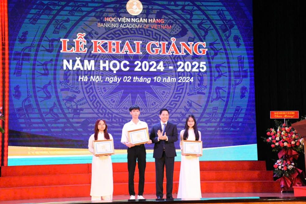 Long trọng lễ khai giảng năm học 2024  - 2025 tại Học viện Ngân hàng