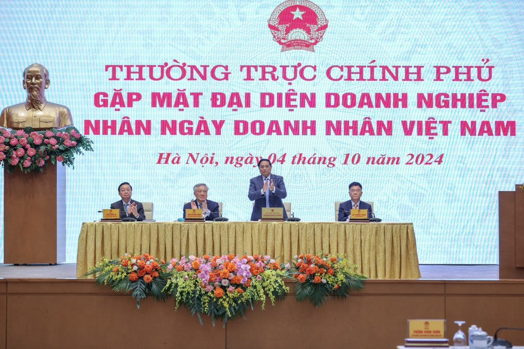 Thủ tướng Phạm Minh Chính chủ trì cuộc gặp mặt - Ảnh VGP/Nhật Bắc