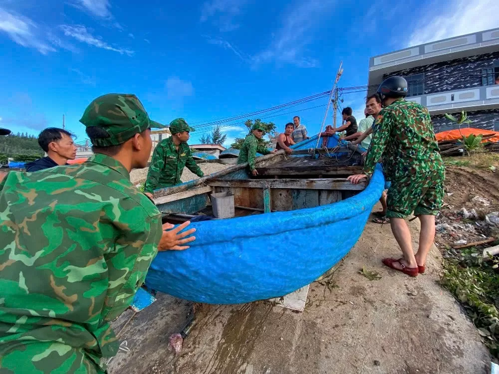 Tỉnh Quảng Nam cấm biển từ 10h ngày 25/10 để ứng phó bão Trà Mi