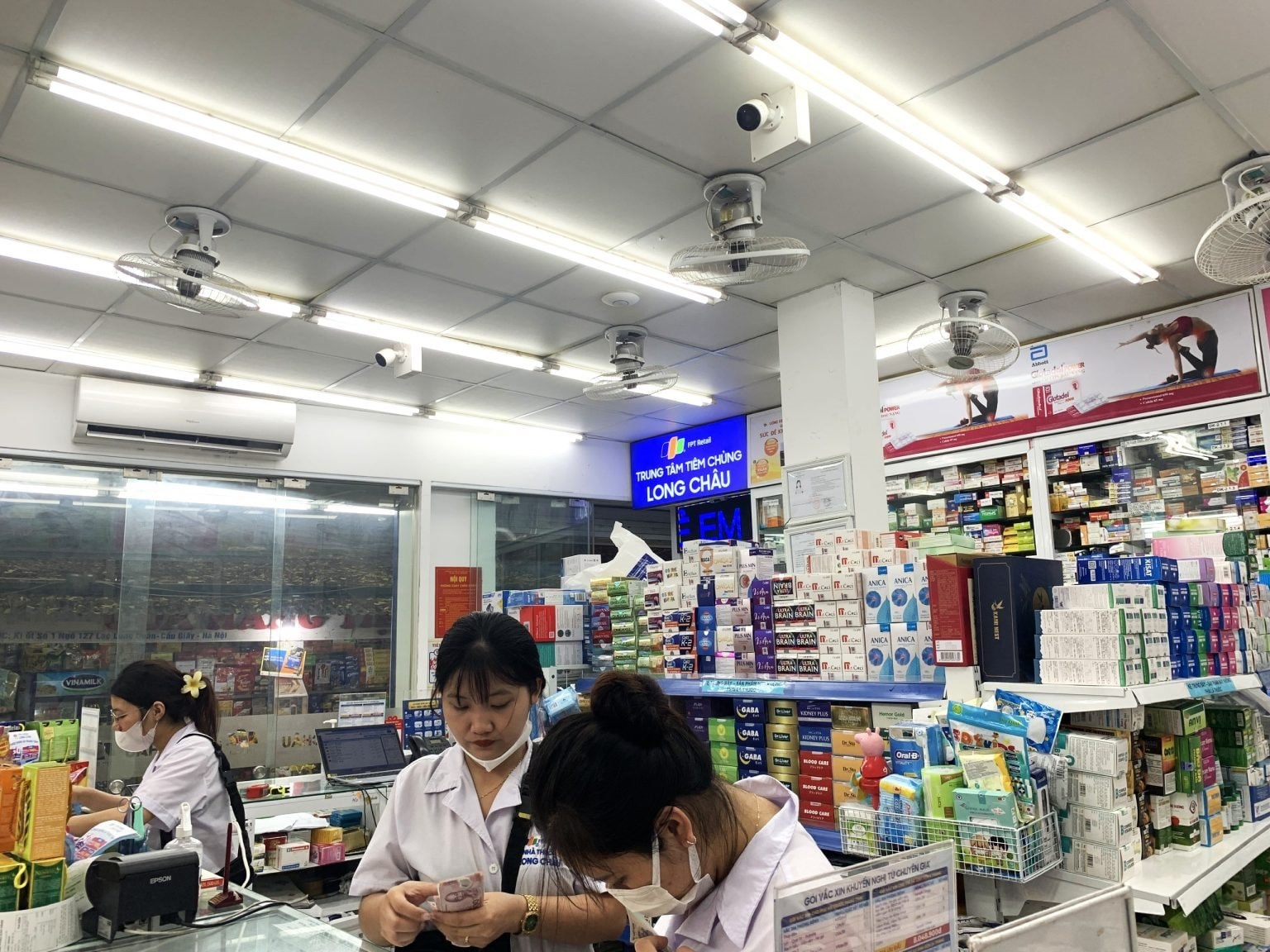 CTO FPT Retail: Ngày 30 Tết tôi vừa ăn mì tôm vừa cố hồi sinh hệ thống camera đang bị sập và nghĩ ‘chúng tôi bán lẻ mà sao phải làm việc này?!’- Ảnh 1.