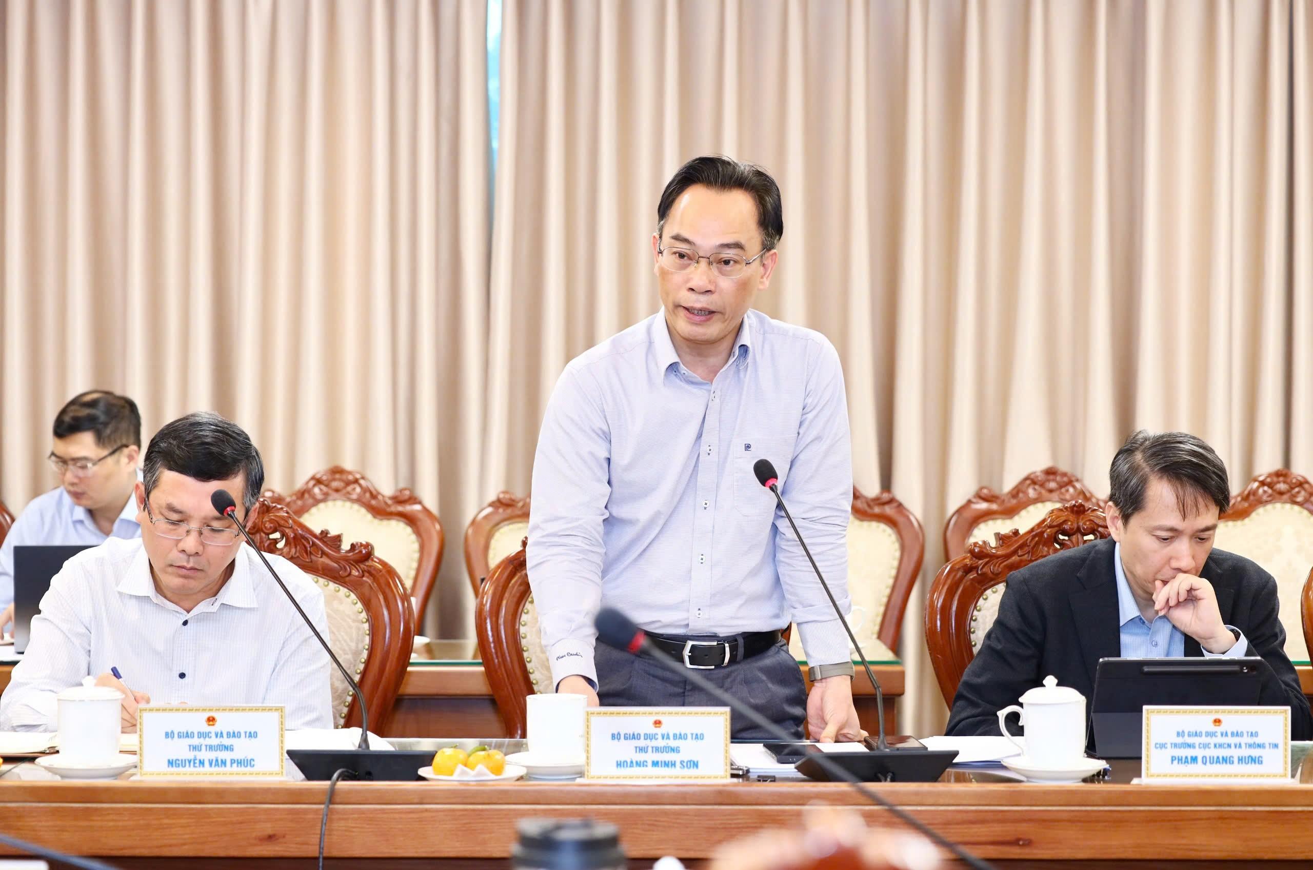 tt-hoang-minh-son.jpg