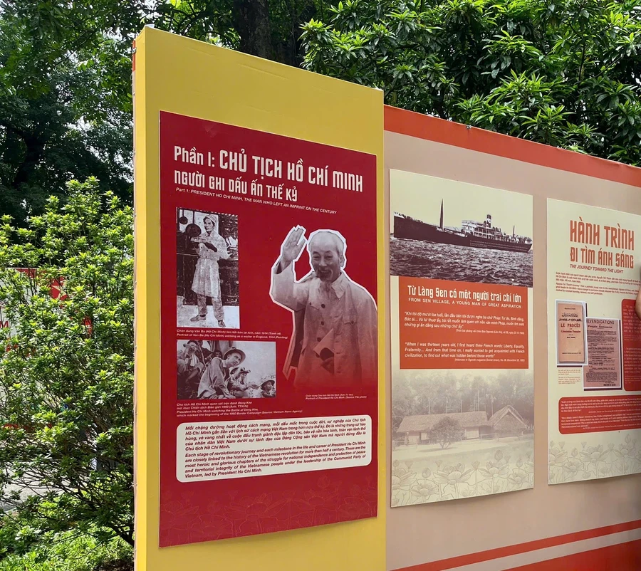Triển lãm 'Chủ tịch Hồ Chí Minh - Tinh hoa dân tộc, Tầm vóc thời đại' diễn ra một tháng, trong không gian Khu Di tích Chủ tịch Hồ Chí Minh tại Phủ Chủ tịch. Ảnh: BTC.