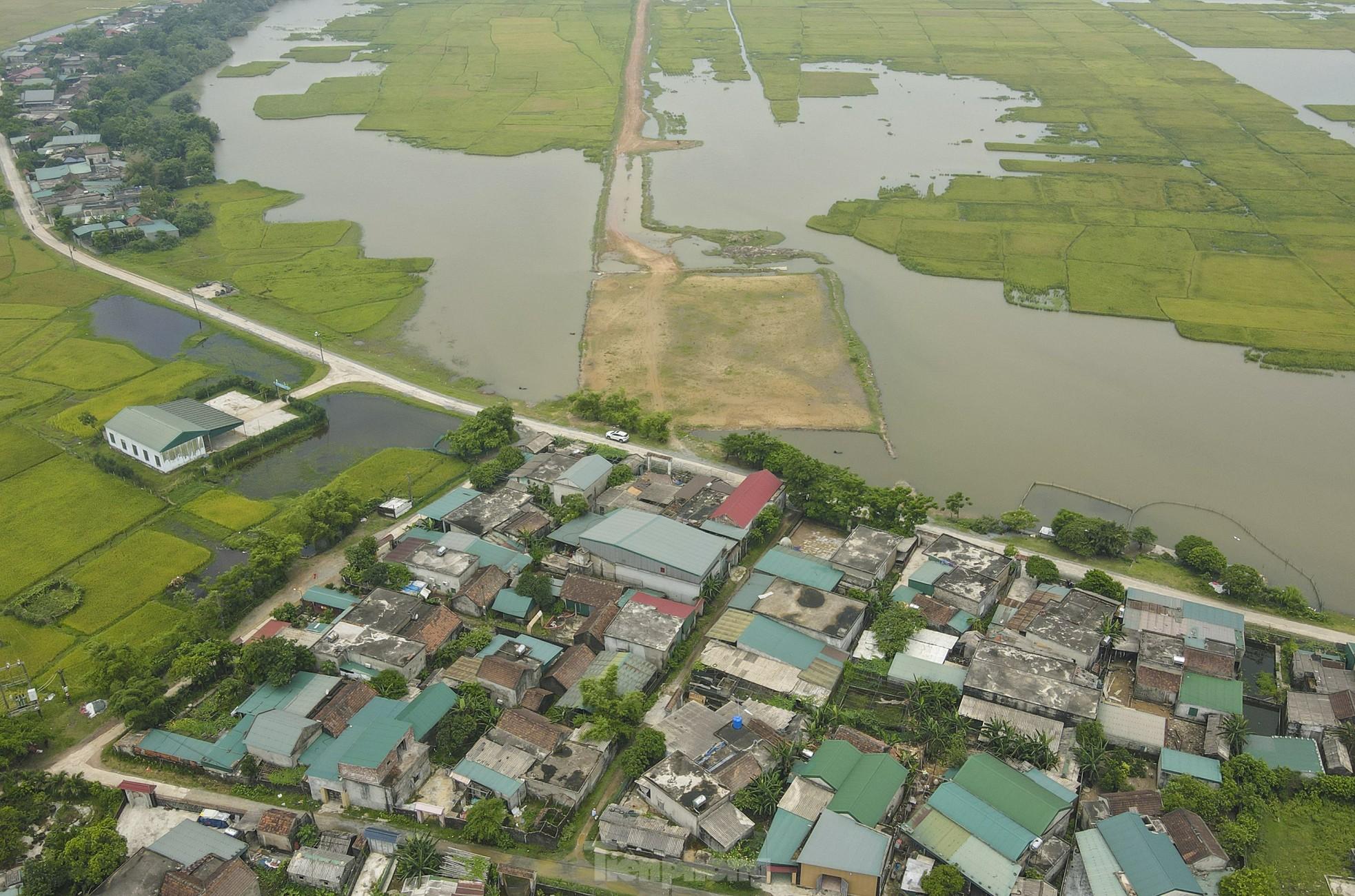 Lý do dự án đường nghìn tỷ ở Hà Tĩnh thi công 'nhảy cóc'- Ảnh 5. Lý do dự án đường nghìn tỷ ở Hà Tĩnh thi công 'nhảy cóc'- Ảnh 5.