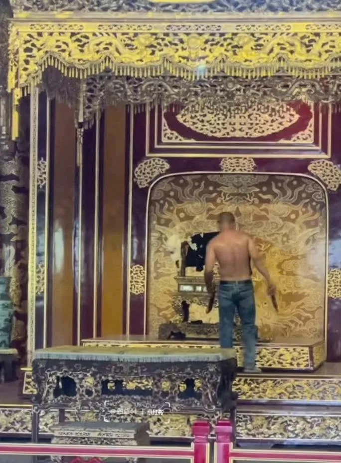 Thành phố Huế thông tin mới nhất về việc ngai vàng triều Nguyễn bị phá hoại
