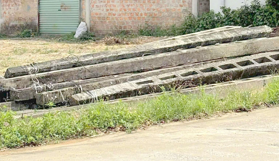 Công nhân Quảng Trị tử vong khi bốc dỡ trụ điện.