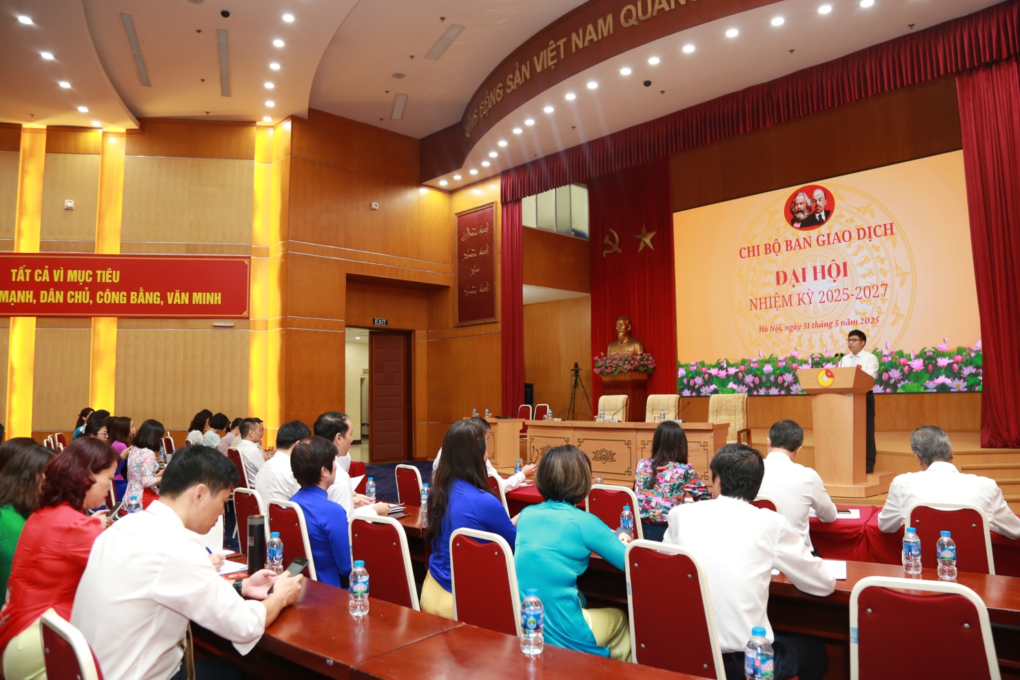 Đại hội Chi bộ Ban Giao dịch KBNN nhiệm kỳ 2025-2027 – Đại hội mẫu của Đảng bộ KBNN