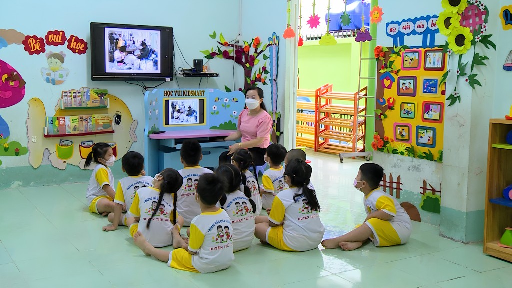 Ứng dụng công nghệ số giúp tiết học của cô và trò thú vị hơn