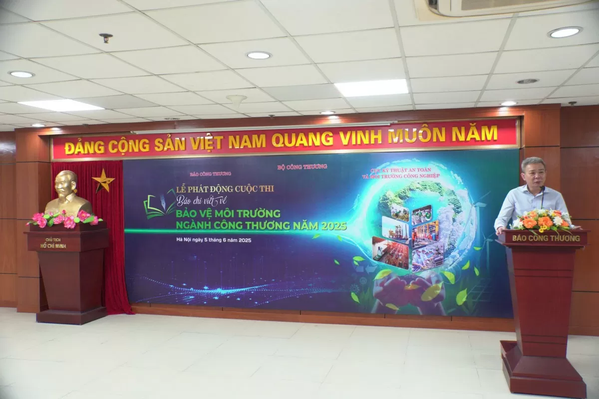 Báo chí góp phần