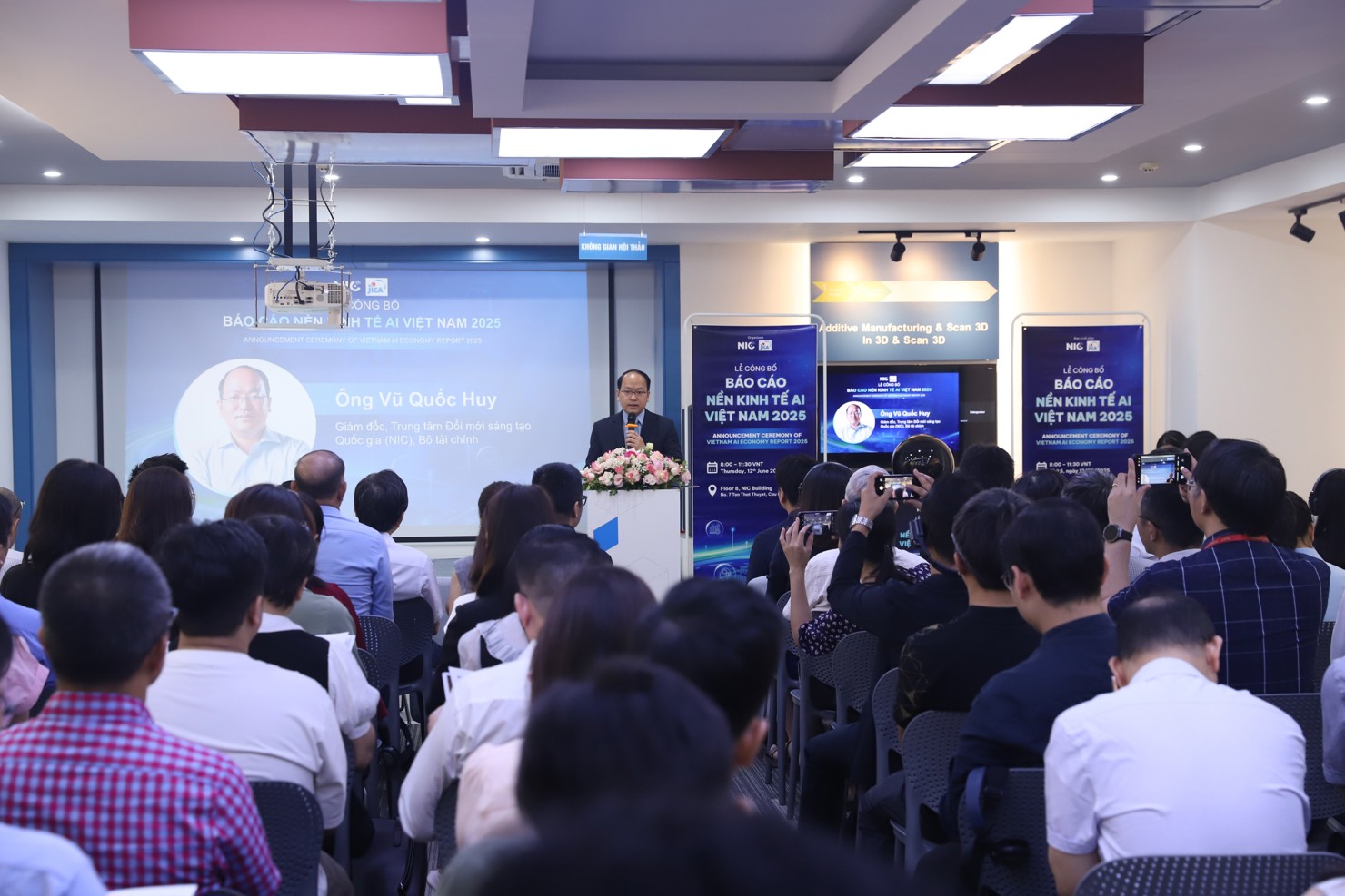 Quang cảnh buổi Lễ Công bố. Ảnh: Quang Hùng
