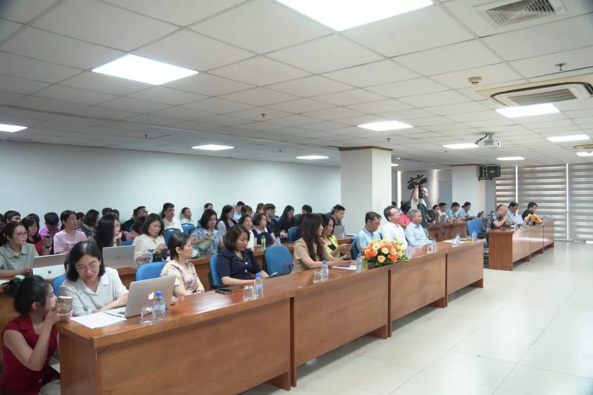 Báo chí góp phần