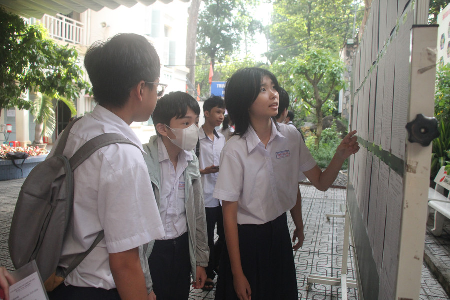 thi-tuyen-sinh-lop-10-mon-dau-tien-2.jpg