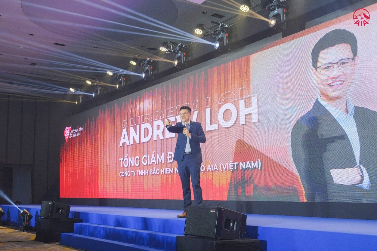 Ông Andrew Loh - Tổng Giám đốc AIA Việt Nam phát biểu tại Lễ ra mắt bộ đôi sản phẩm bảo hiểm mới.