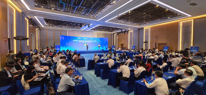 Hội thảo “Khánh Hòa - Hiện thực hóa tầm nhìn thành phố trực thuộc Trung ương - Đột phá trong kỷ nguyên mới”. Ảnh: Duy Minh