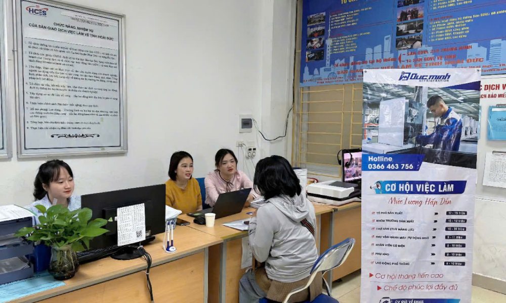 Nhà nước phát triển dịch vụ việc làm công và sàn giao dịch việc làm quốc gia