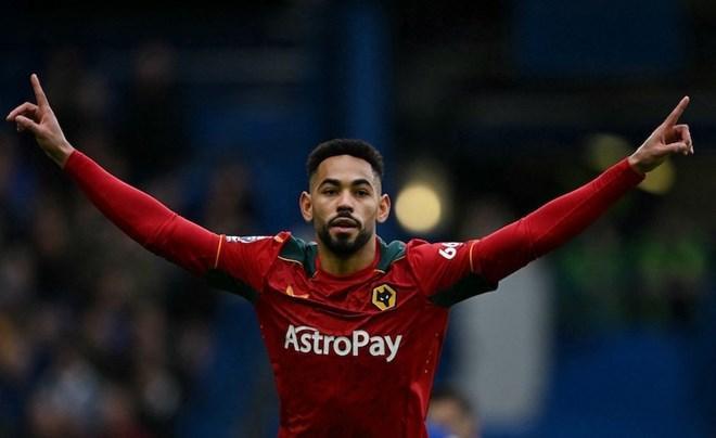 Khi một thương vụ mở màn làm thay đổi cả mùa chuyển nhượng Premier League