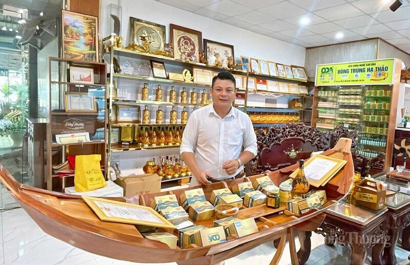 Các sản phẩm OCOP được trưng bày tại Công ty đông trùng hạ thảo AGRIMUSH.